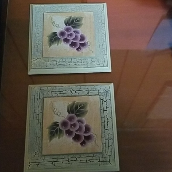 Set of Grape Plaques - Picture 2 of 5